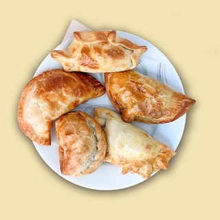 Empanadas Por Docena / By the Dozen